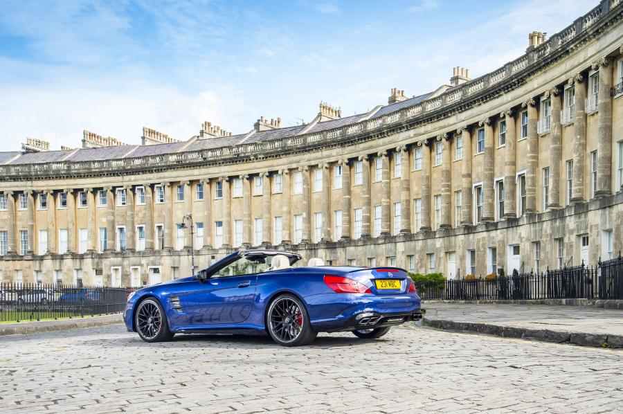  Mercedes-AMG SL63 2016 года  (UK) (фото 14 из 30)